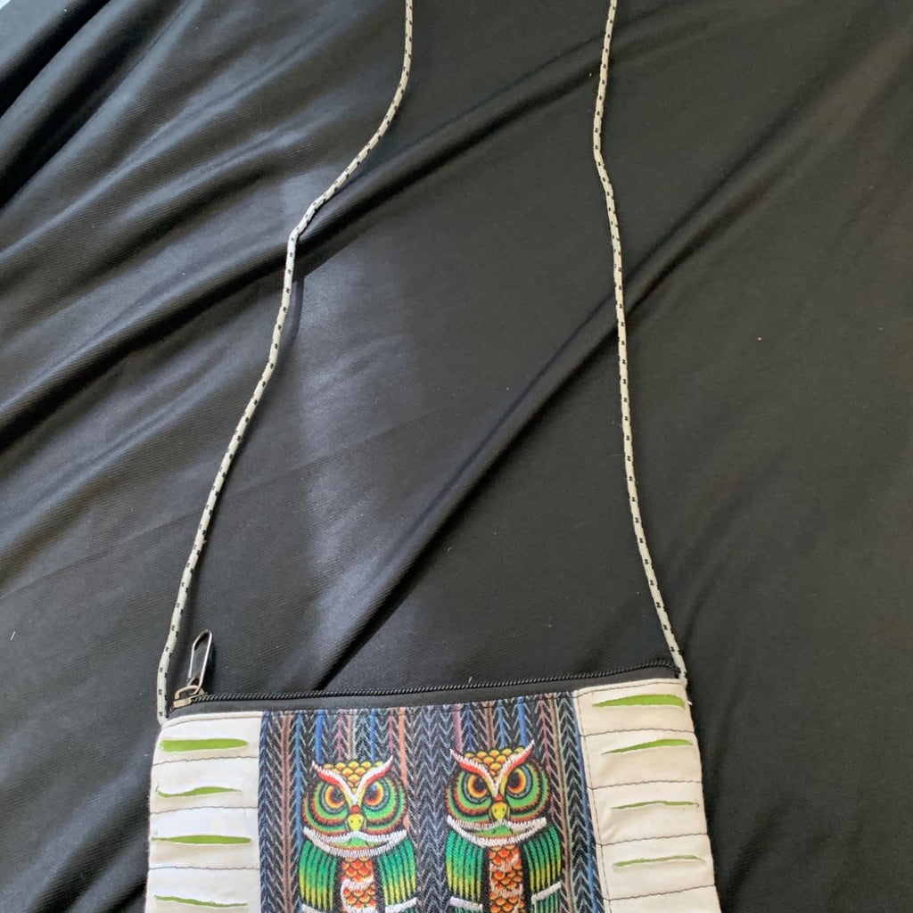 Twin Owl Woven Crossbody Bag clean product detail 2