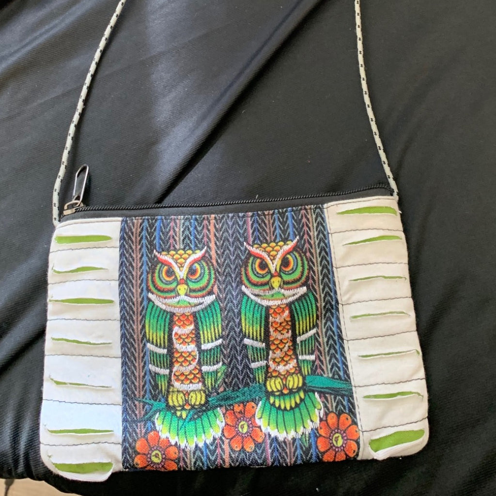 Twin Owl Woven Crossbody Bag clean product detail 4
